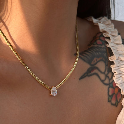 Elyora Ismelle – Women’s Gold Necklace