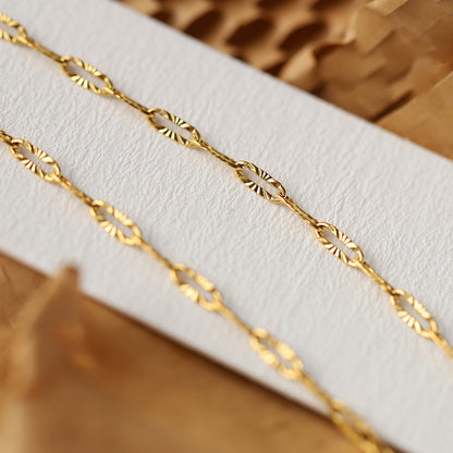 Elyora Aurenne – Women’s Gold Necklace