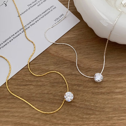 Elyora Lucine – Women’s Gold Necklace