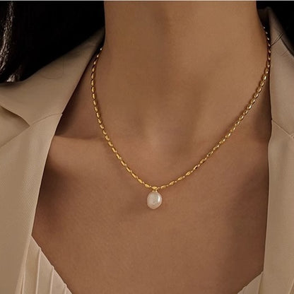 Elyora Coralie – Women’s Gold Necklace